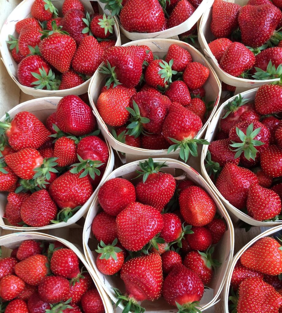 strawberries, strawberry, strawberries in basket, market, nature, juicy, food, berry, fresh, produce, garden, tasty